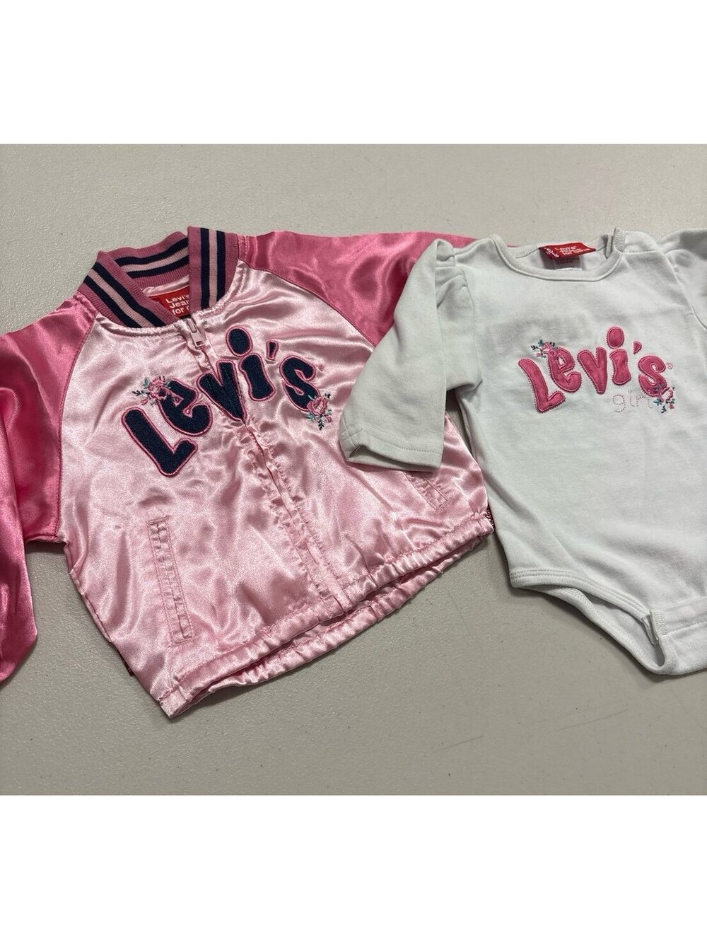 Levi’s Baby Girl 2pc Lot Satin Varsity Jacket & Floral Logo Bodysuit Size 3-6M